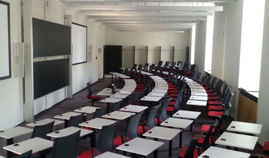Auditorium 3 with Lecture room seating